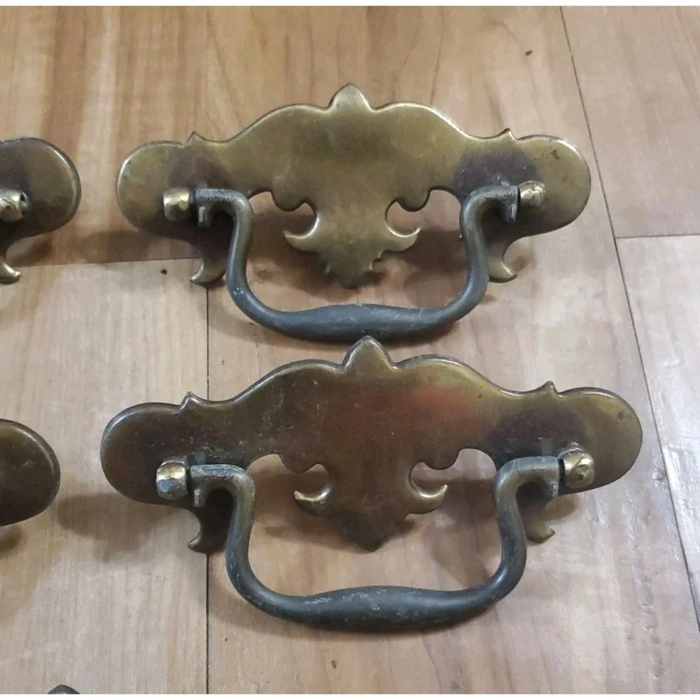 8 Vintage Brass Chippendale Batwing Drawer Pull Handles Furniture Lot